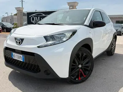 Usata Toyota Aygo X Lounge 72 CV (52 kW) 2023 Bianco SUV
