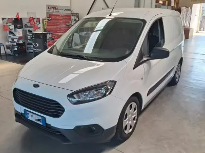 Usata Ford Transit Courier 74 CV (54 kW) 2022 Bianco Furgone