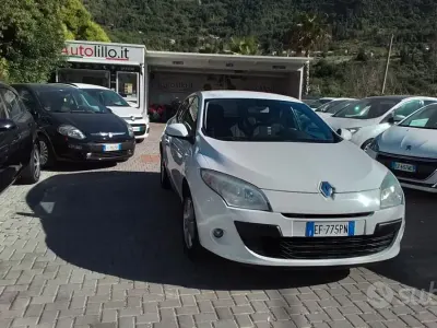 Usata Renault Mégane 110 CV (80 kW) 2010 Bianco Berlina