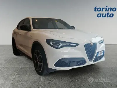 Usata Alfa Romeo Stelvio Veloce 210 CV (154 kW) 2024 Bianco SUV