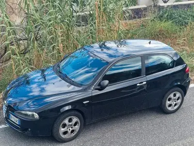 Usata Alfa Romeo 147 105 CV (77 kW) 2008 Nero Utilitaria