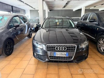 Usado Audi A4 120 CV (88 kW) 2010 Negro Familiar