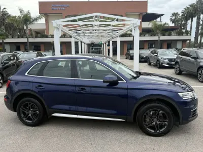 Usata Audi Q5 Business 204 CV (150 kW) 2020 Blu/azzurro SUV
