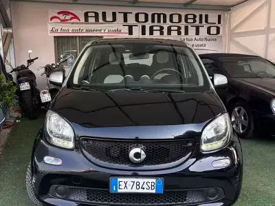 Usata Smart ForFour Proxy 71 CV (52 kW) 2014 Nero Utilitaria