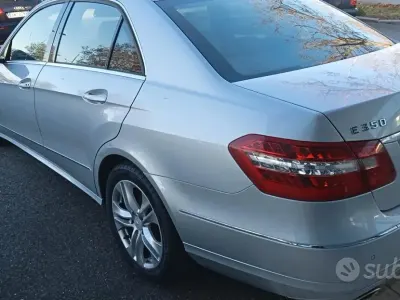 Usata Mercedes E350 Avantgarde 231 CV (169 kW) 2009 Grigio Berlina