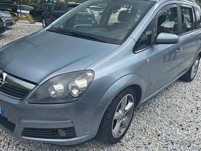 Usata Opel Zafira 138 CV (101 kW) 2006 Blu Monovolume