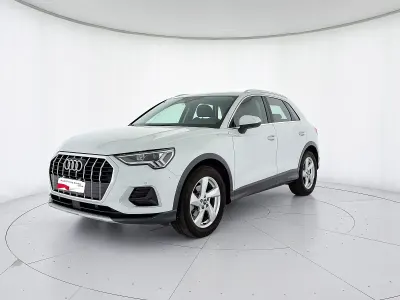 Usata Audi Q3 Advanced 150 CV (110 kW) 2022 Bianco ghiacciaio metallizzato SUV