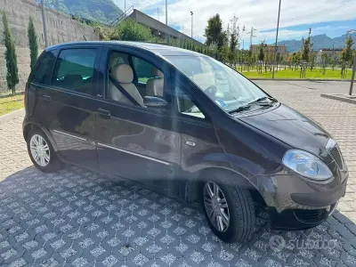 Usata Lancia Musa 90 CV (66 kW) 2004 Marrone Monovolume