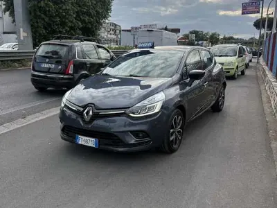 Usata Renault Clio IV Life 75 CV (55 kW) 2019 Blu Berlina