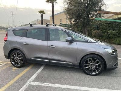 Usata Renault Grand Scénic IV Business 110 CV (80 kW) 2017 Grigio Monovolume