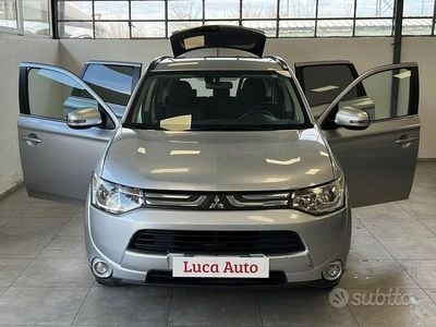 Usata Mitsubishi Outlander 150 CV (110 kW) 2014 Grigio SUV