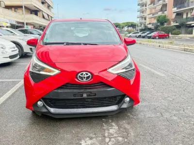 Usata Toyota Aygo X-play 69 CV (50 kW) 2019 Rosso Utilitaria