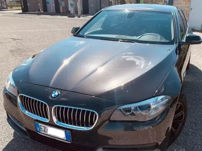 Usata BMW 520 Luxury Line 190 CV (139 kW) 2015 Grigio Station wagon
