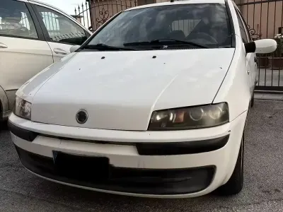 Usata Fiat Punto 60 CV (44 kW) 2003 Utilitaria