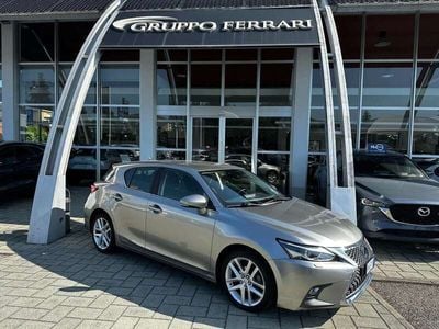 Lexus CT200h