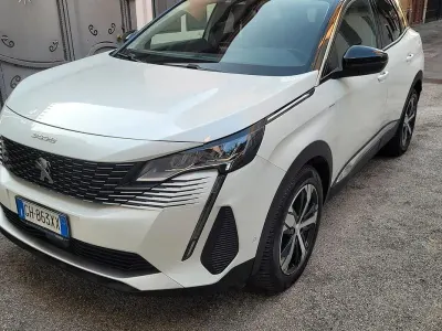 Usata Peugeot 3008 Allure 131 CV (96 kW) 2021 Bianco SUV