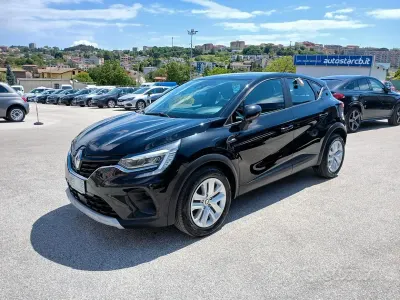 Usata Renault Captur Business 91 CV (66 kW) 2022 Nero SUV