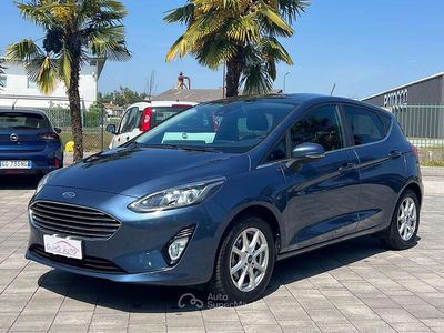 Begagnad Ford Fiesta Titanium 125 HK (91 kW) 2021 Blå Halvkombi