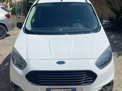 Usata Ford Transit Courier 75 CV (55 kW) 2018 Bianco Furgone