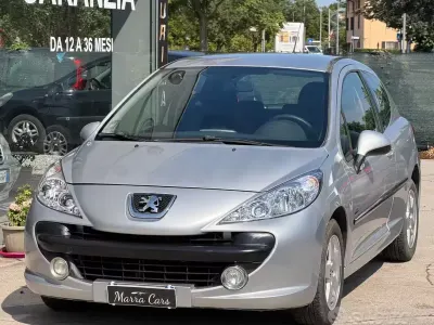 Usata Peugeot 207 73 CV (53 kW) 2009 Grigio Berlina