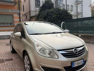 Usata Opel Corsa Enjoy 80 CV (58 kW) 2009 Berlina