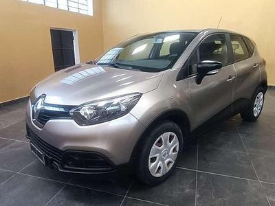 Usata Renault Captur 90 CV (66 kW) 2015 Bronzo SUV