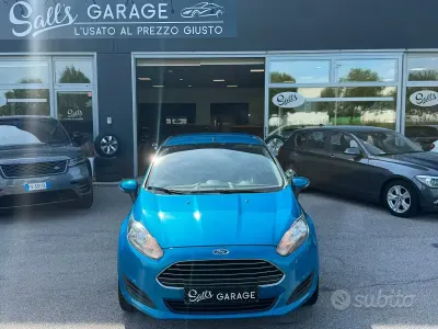 Usata Ford Fiesta 80 CV (58 kW) 2014 Bluazzurro Utilitaria