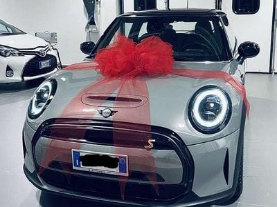 Usata Mini Cooper SE Classic 75 kW (102 CV) 2021 Grigio Utilitaria