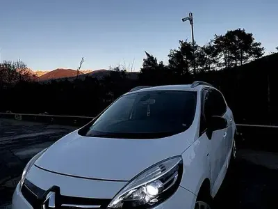 Usata Renault Scénic IV 110 CV (80 kW) 2016 Bianco Monovolume