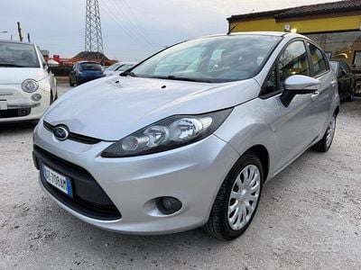 Usata Ford Fiesta Titanium 97 CV (71 kW) 2009 Grigio Berlina