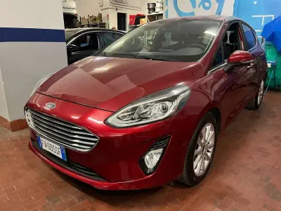 Usata Ford Fiesta Titanium 75 CV (55 kW) 2019 Rosso Utilitaria