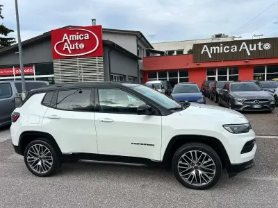 Usata Jeep Compass Summit 131 CV (96 kW) 2025 Bianco SUV