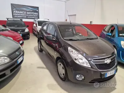 Usata Chevrolet Spark 68 CV (50 kW) 2012 Marrone Utilitaria