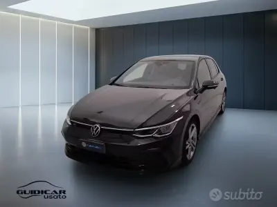 Usata VW Golf VIII R-line 131 CV (96 kW) 2023 Grigio Berlina
