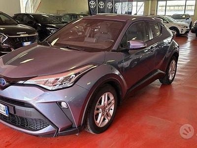 Usata Toyota C-HR Active 122 CV (89 kW) 2023 Blu SUV