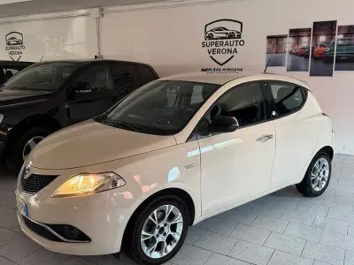Usata Lancia Ypsilon S 95 CV (69 kW) 2015 Beige Utilitaria
