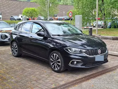 Usado Fiat Tipo Lounge 95 CV (69 kW) 2018 Negro Berlina