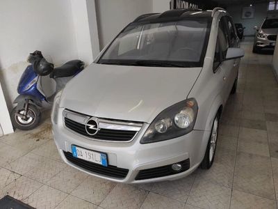 usata Opel Zafira 1.9 16V CDTI 150CV Cosmo