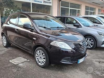 Usata Lancia Ypsilon S 95 CV (69 kW) 2015 Marrone Utilitaria