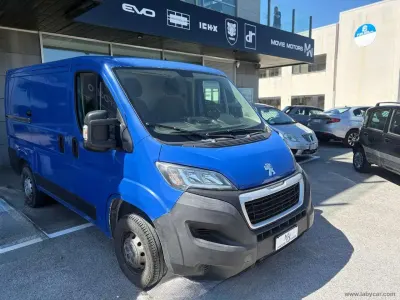 Usata Peugeot Boxer S 140 CV (102 kW) 2020 Blu/azzurro Furgone