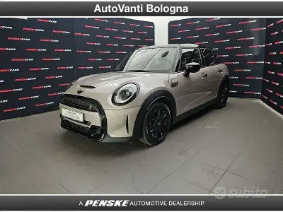 Usata Mini Cooper S 178 CV (130 kW) 2023 Grigio Utilitaria