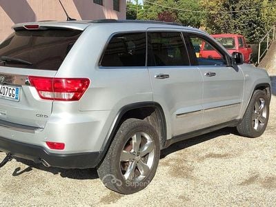 Usata Jeep Grand Cherokee Overland 241 CV (177 kW) 2011 Grigio SUV