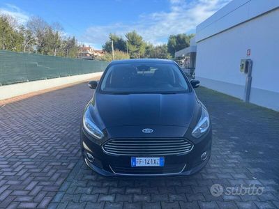 Usata Ford S-MAX S 150 CV (110 kW) 2016 Nero Monovolume