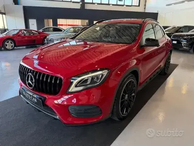 Usata Mercedes GLA200 Premium 156 CV (114 kW) 2020 Rosso SUV