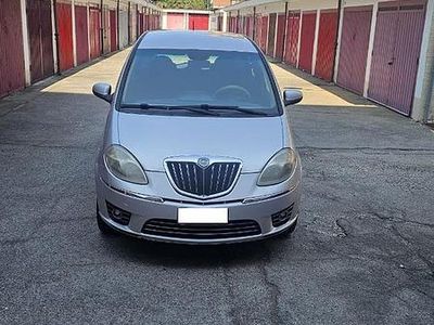 Usata Lancia Musa 90 CV (66 kW) 2010 Grigio Monovolume