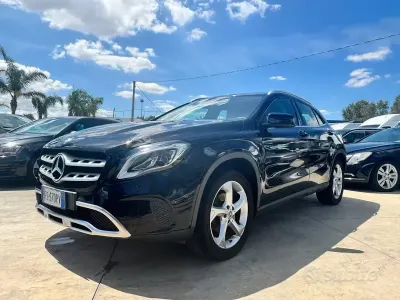 Usata Mercedes GLA200 Premium 136 CV (100 kW) 2018 Nero SUV