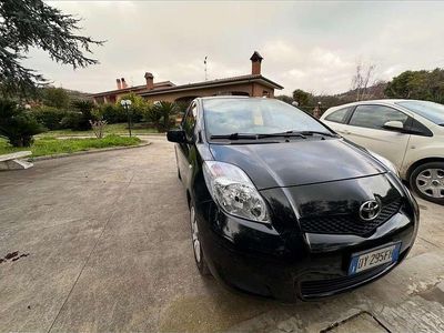 Usata Toyota Yaris Sol 101 CV (74 kW) 2009 Nero Utilitaria