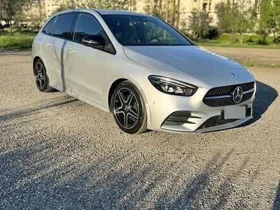 Usata Mercedes B180 Premium 116 CV (85 kW) 2020 Grigio Monovolume