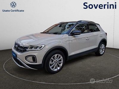 Usata VW T-Roc Life 116 CV (85 kW) 2023 Beige SUV
