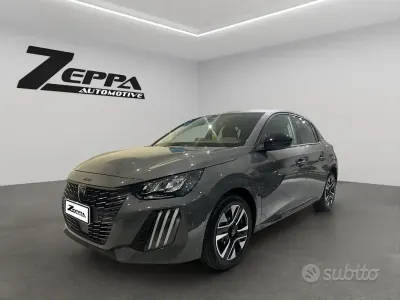 Usata Peugeot 208 Allure 101 CV (74 kW) 2025 Grigio Utilitaria